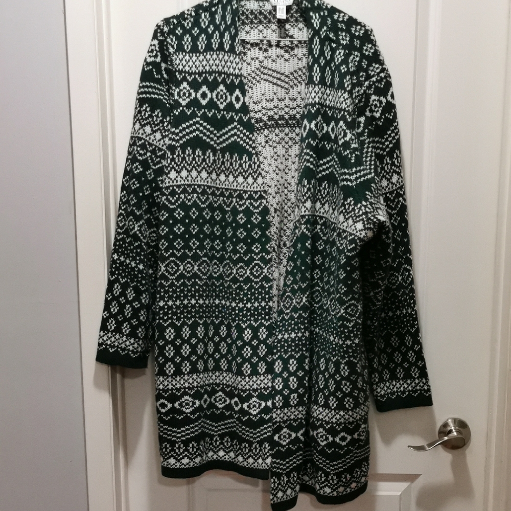 Denim&Co Forest Green and Cream Knit Top